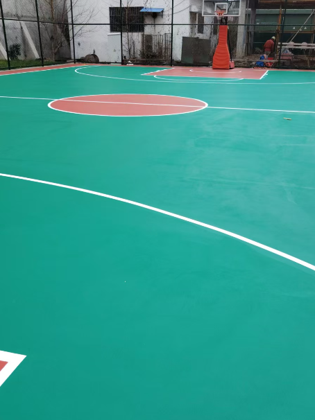 袁州 球场长期使用易出现地面开裂
